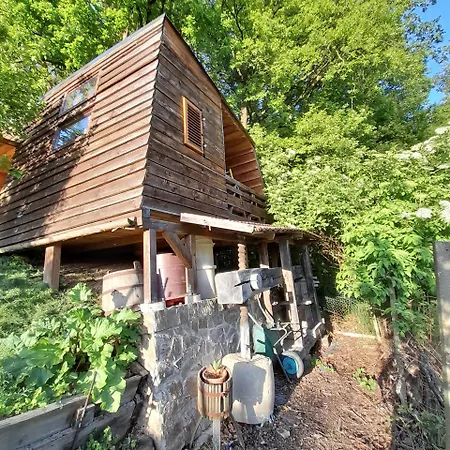 Glamping Pod Hrastom Dramlje