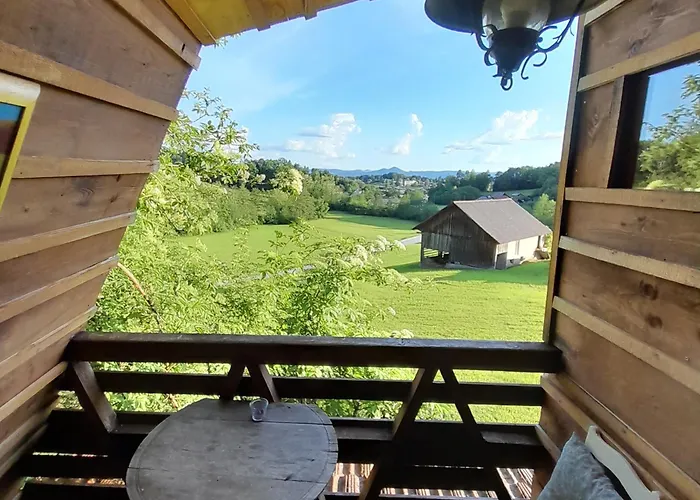 Glamping Pod Hrastom 럭셔리텐트 Dramlje