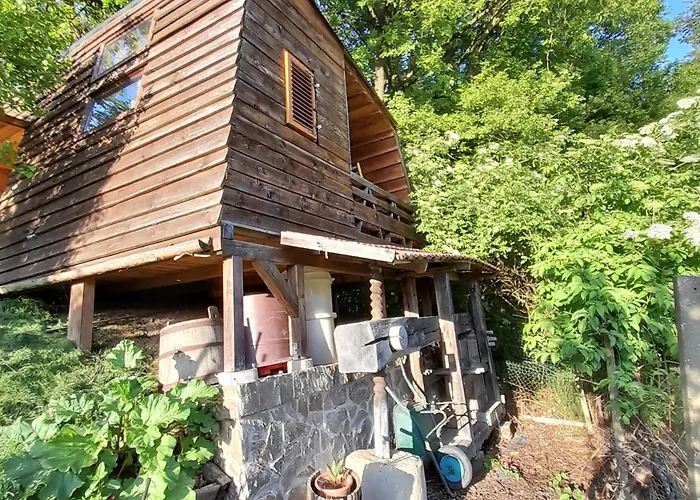 Glamping Pod Hrastom Dramlje