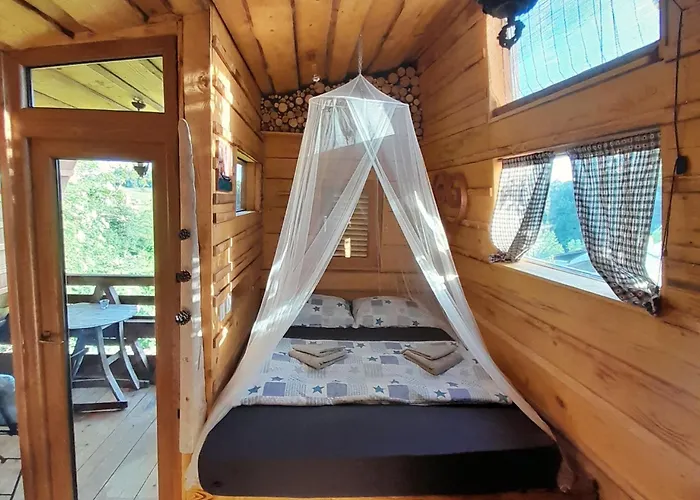 Glamping Pod Hrastom * Dramlje