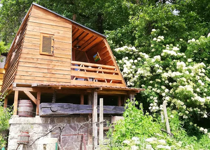 Glamping Pod Hrastom